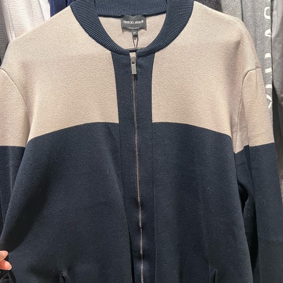 Sweater - Picture 1 of 3